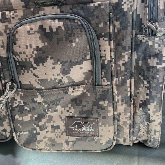NexPak Camouflage Duffel Bag - Picture 4 of 8